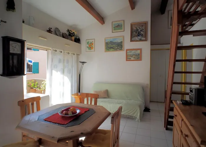 Апартаменты Oasis Village Naturiste *