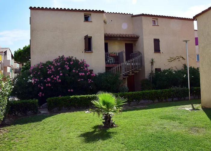 Апартаменты Oasis Village Naturiste Лёкат