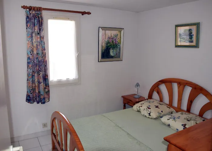 Oasis Village Naturiste * Лёкат