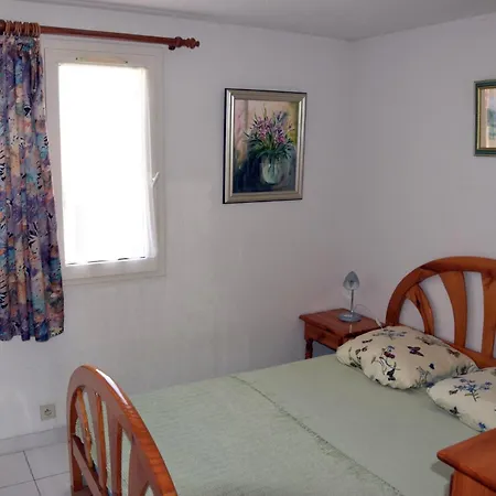 Oasis Village Naturiste * לאוקאט